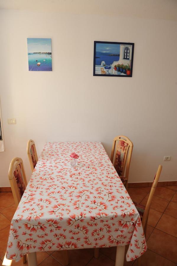 Apartma Lavela Izola Exterior foto